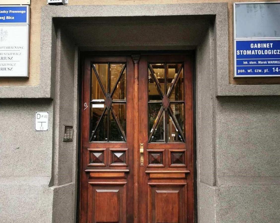 Designer Apartment 110M2 With King Size Beds & Equipped Kitchen Krakow Exterior photo